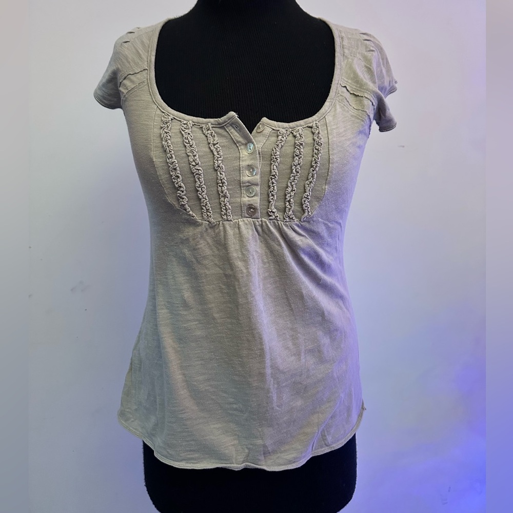 Eyeshadow Light Gray Button-Front Blouse